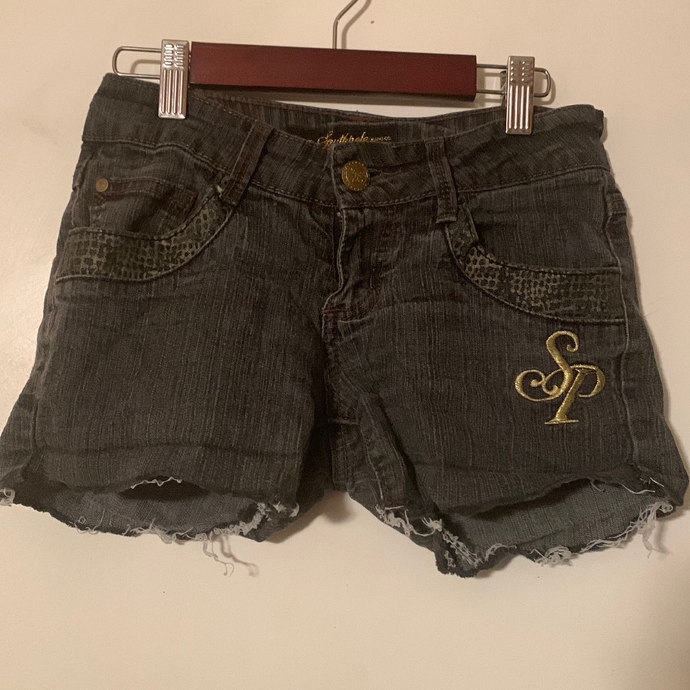 Cute Southpole denim shorts!